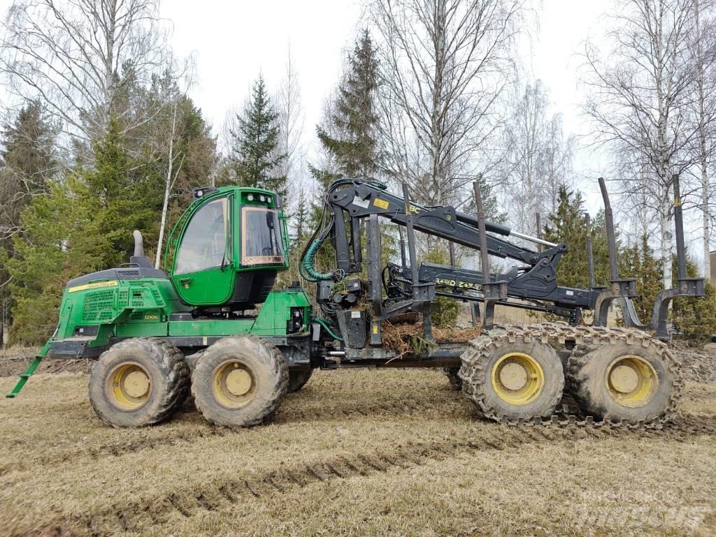 John Deere 1210 G Uitrijwagens