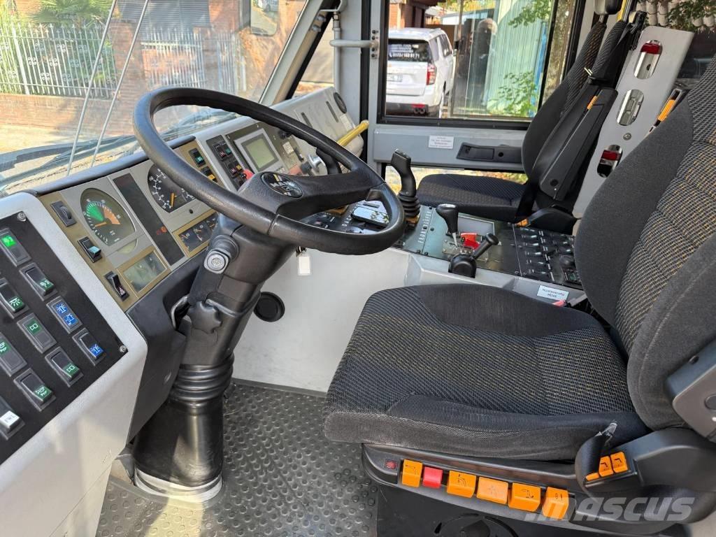 MAN X 1000 , 8 x 8 Brandweerwagens