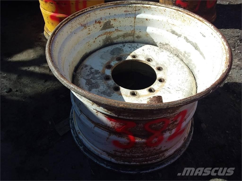 Skogsjan 695 24x34 Banden, wielen en velgen