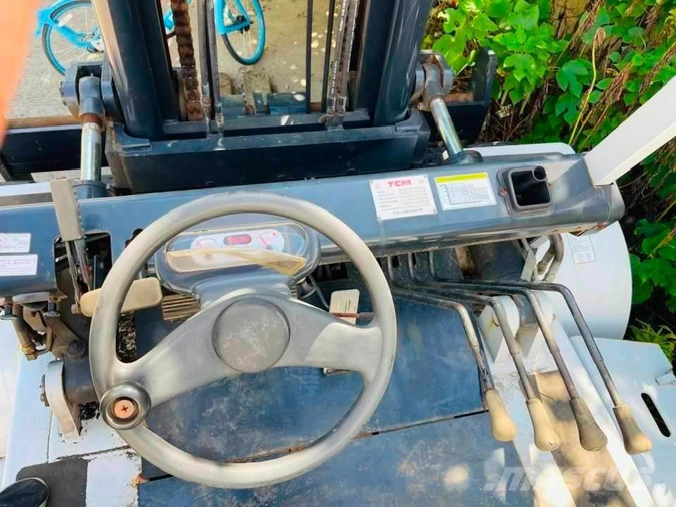 TCM FD100Z8 Diesel heftrucks