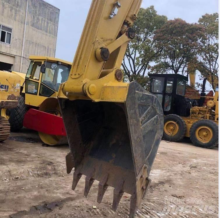 Komatsu PC 220-8 Rupsgraafmachines