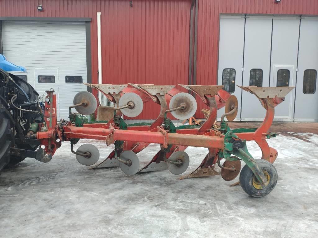 Kverneland E160 4x16 Sneeuwschuivers en -ploegen