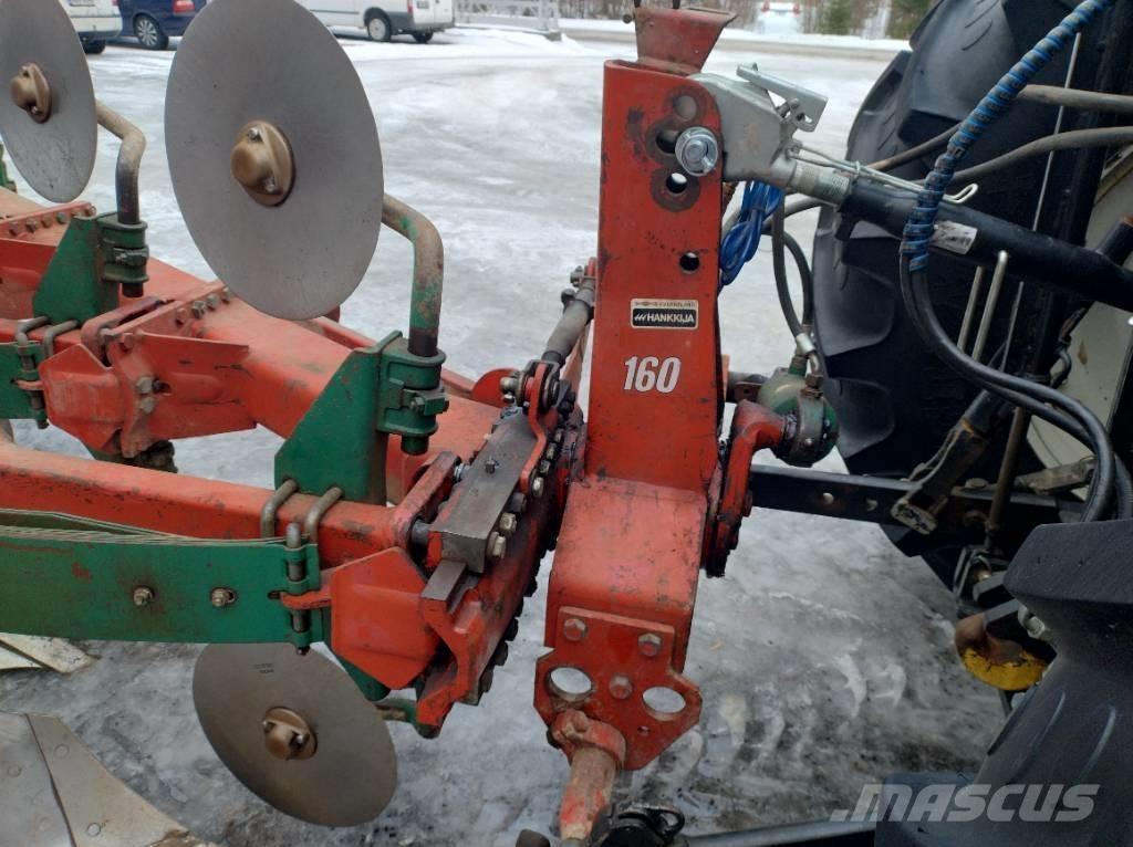 Kverneland E160 4x16 Sneeuwschuivers en -ploegen