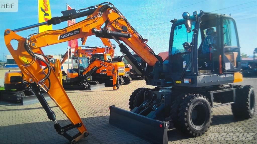 Develon DX100W-7 Wielgraafmachines