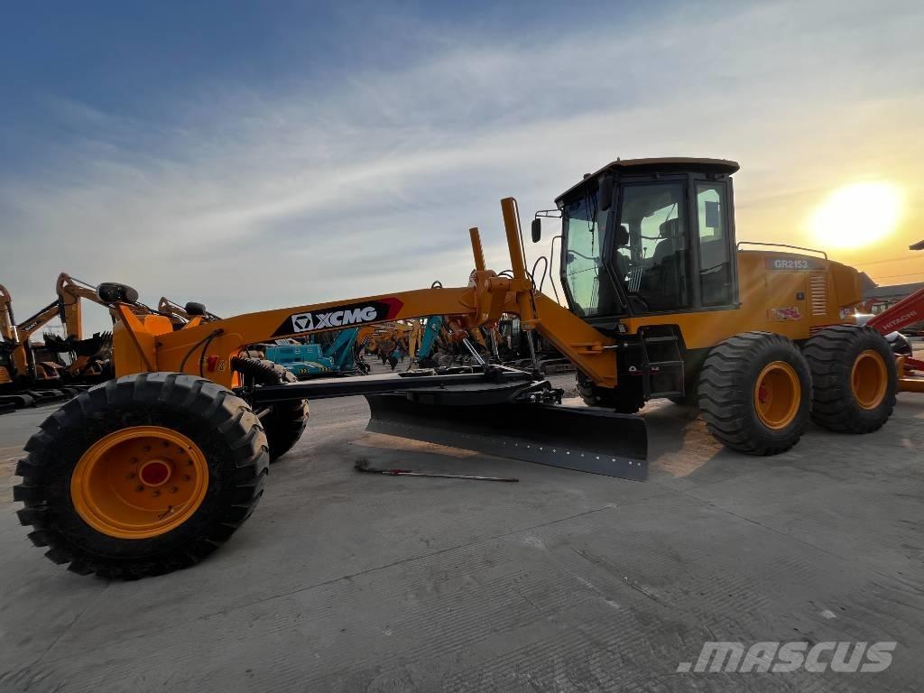 XCMG GR 2153 Wieldozers