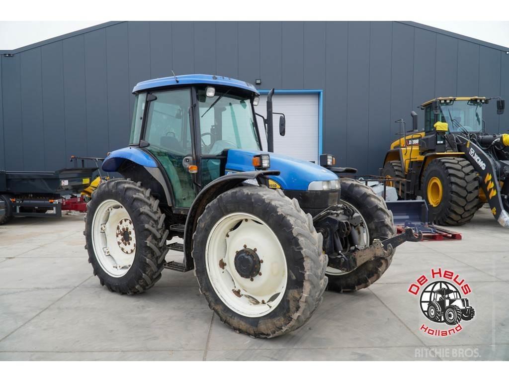 New Holland TD95D Tractoren