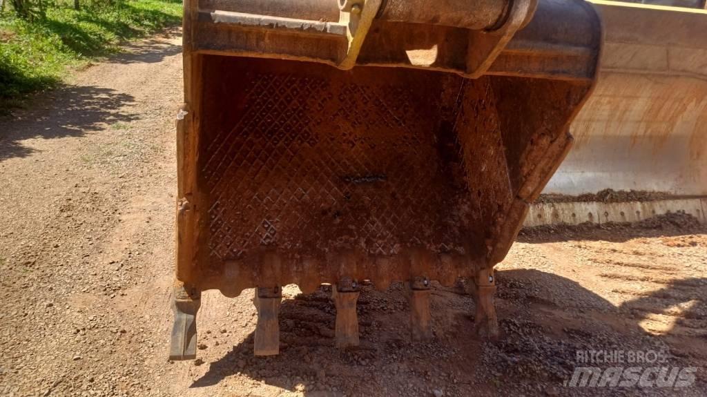 SDLG LG 6250 E Rupsgraafmachines