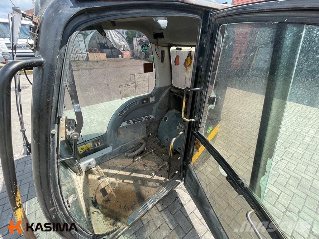 JCB JS130 Cabin Cabine en interieur