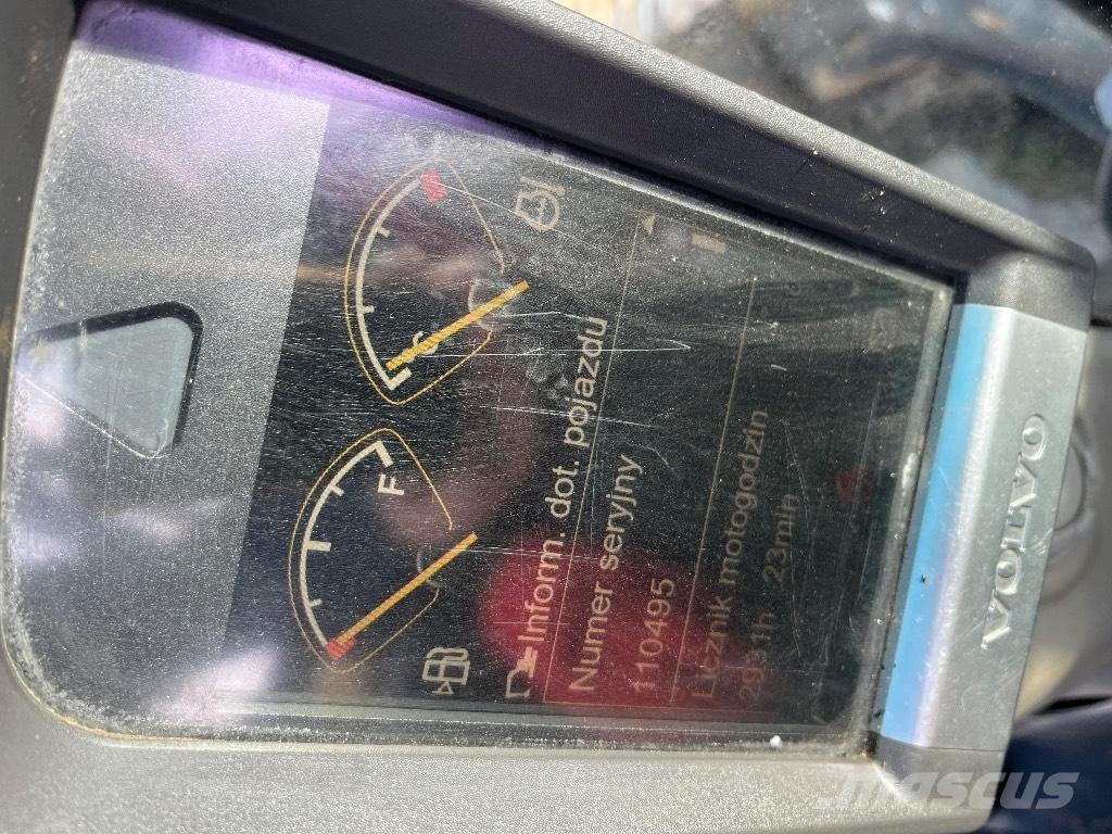 Volvo EC 240 C L Rupsgraafmachines