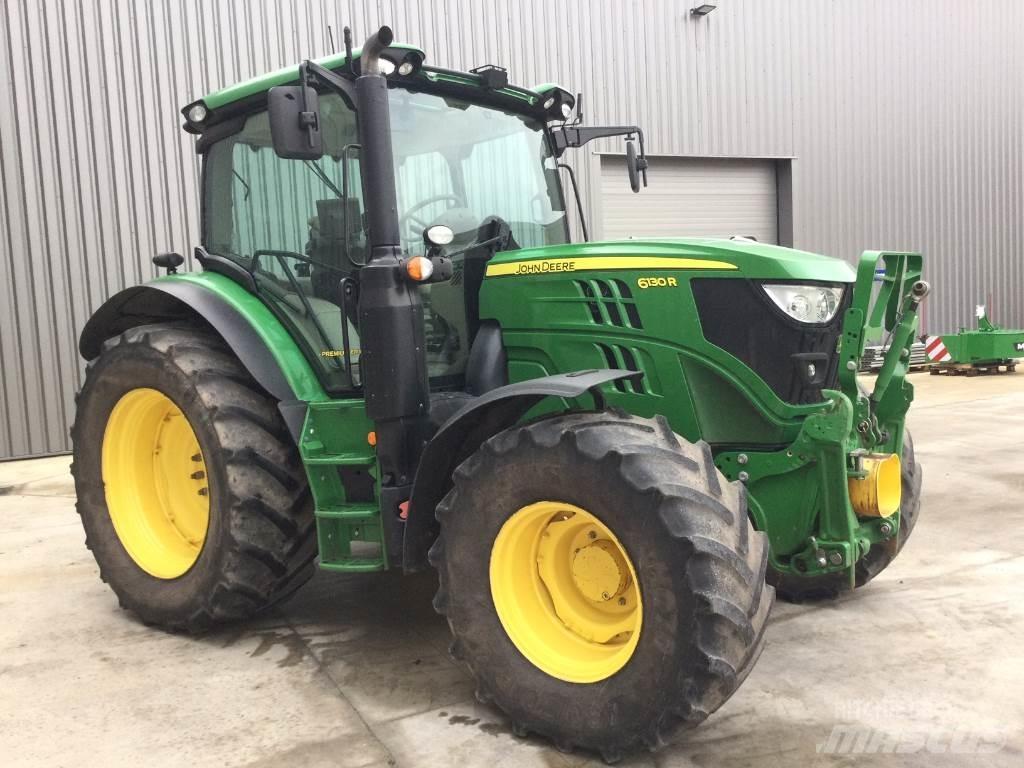 John Deere 6130R Tractoren