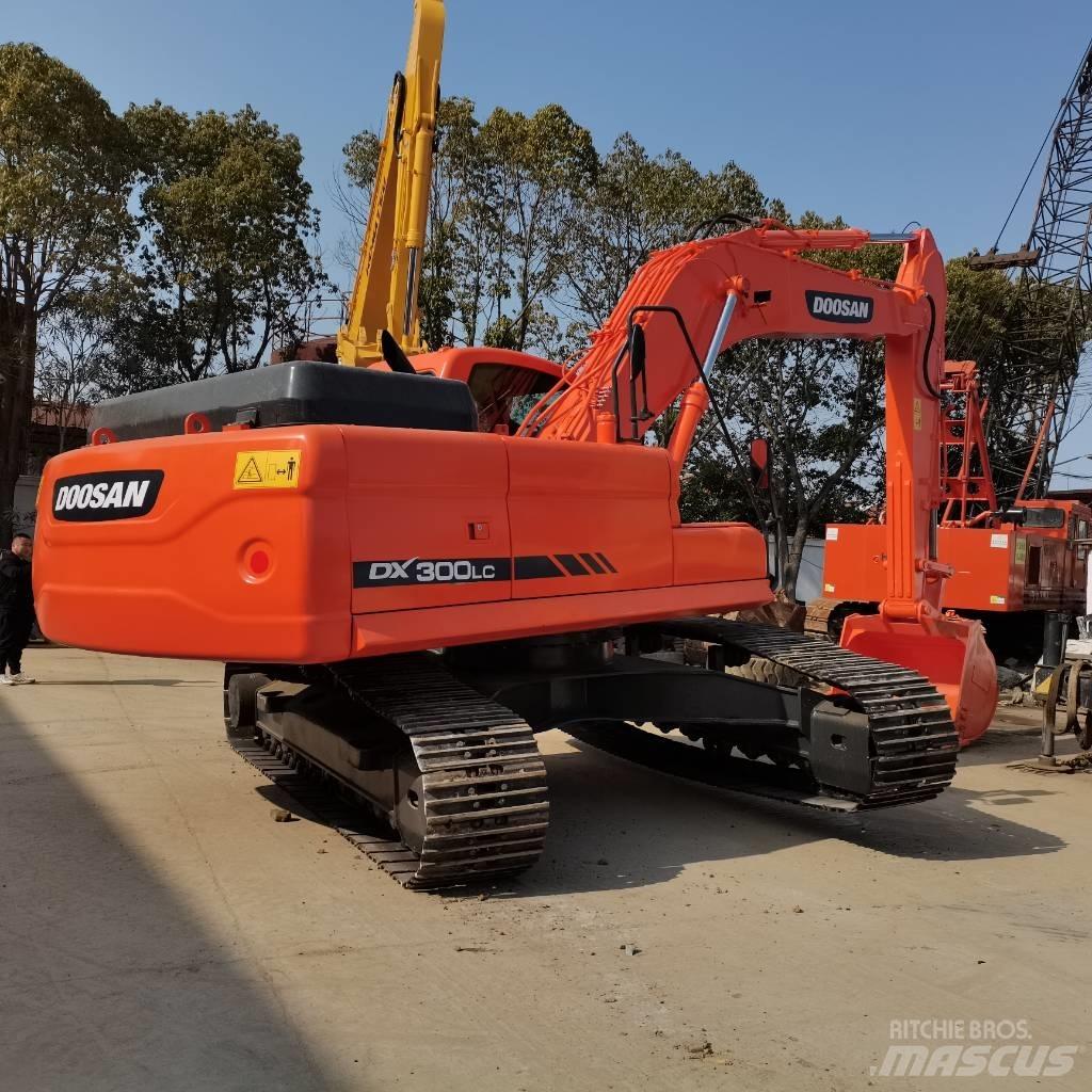 Doosan DX 300 LC Rupsgraafmachines