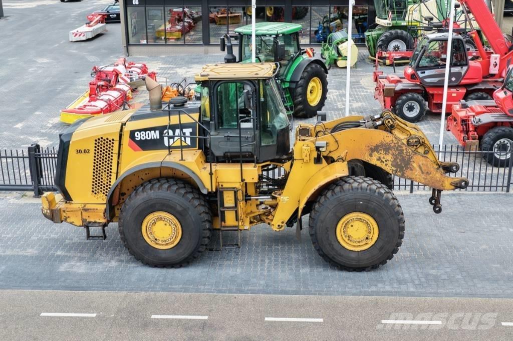 CAT 980M shovel + Bak Wielladers