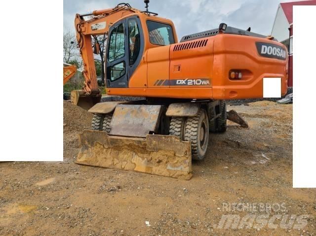 Doosan DX 210 W Wielgraafmachines