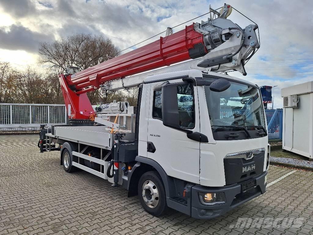 Böcker AK 37 Ruw terrein kranen