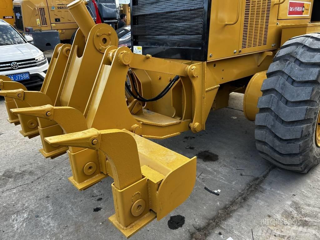 CAT 140H Graders