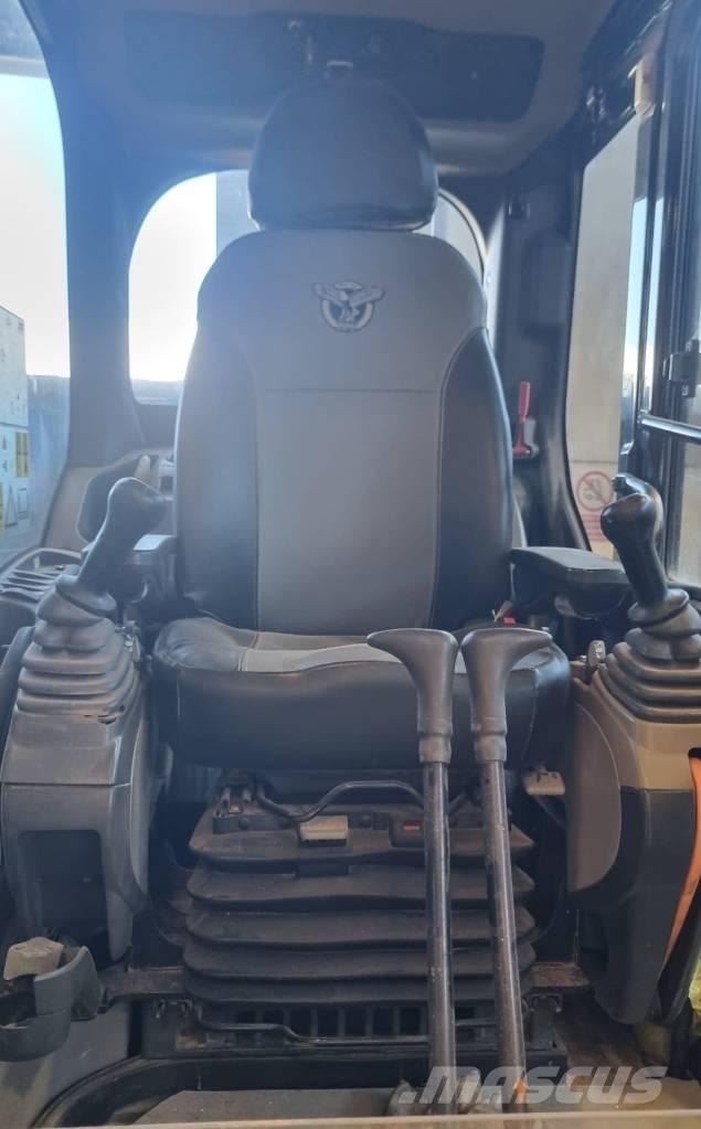 CASE CX 210 D Rupsgraafmachines