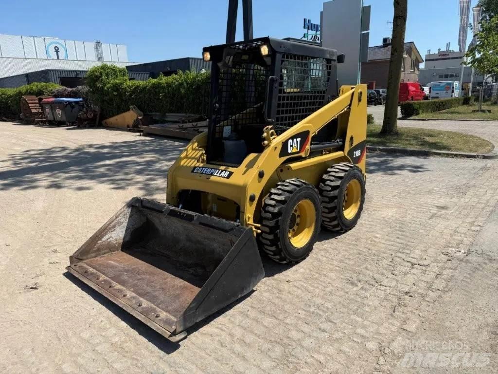 CAT 216B (226,S130) Schrankladers