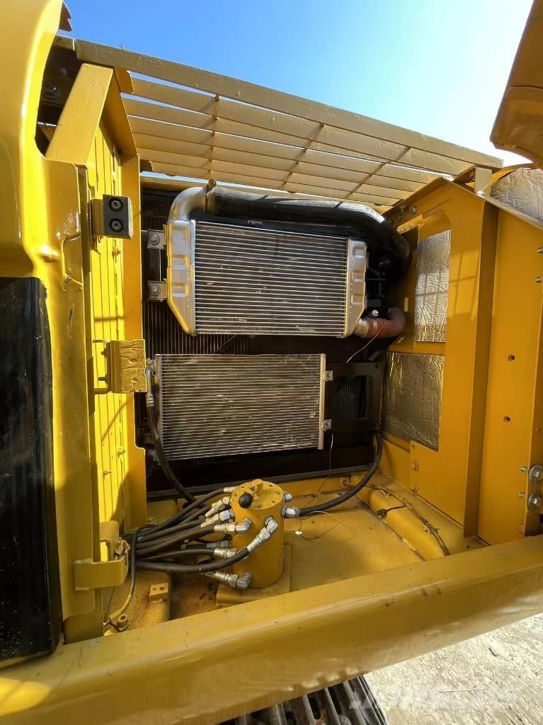 CAT 320 C Rupsgraafmachines