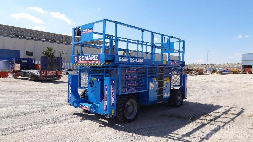 Genie GS 4390 RT Schaarhoogwerkers