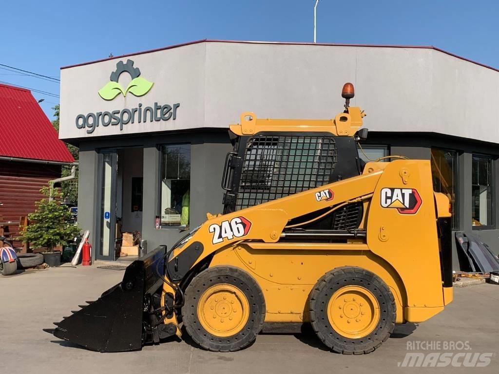 CAT 246 Schrankladers
