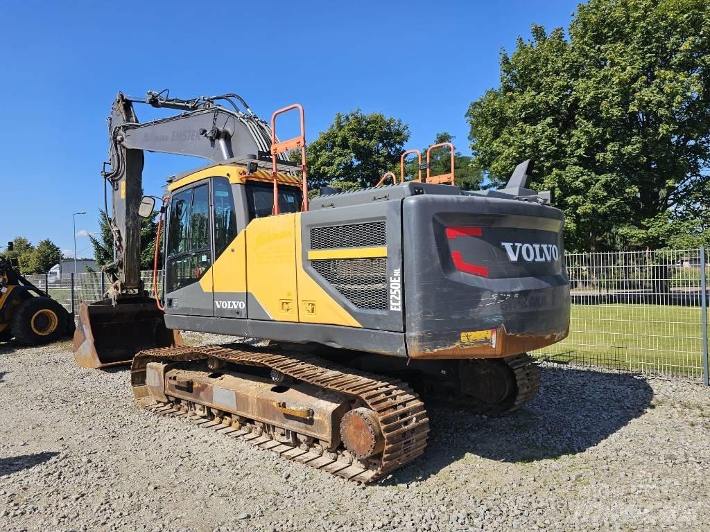 Volvo EC 250 E Rupsgraafmachines