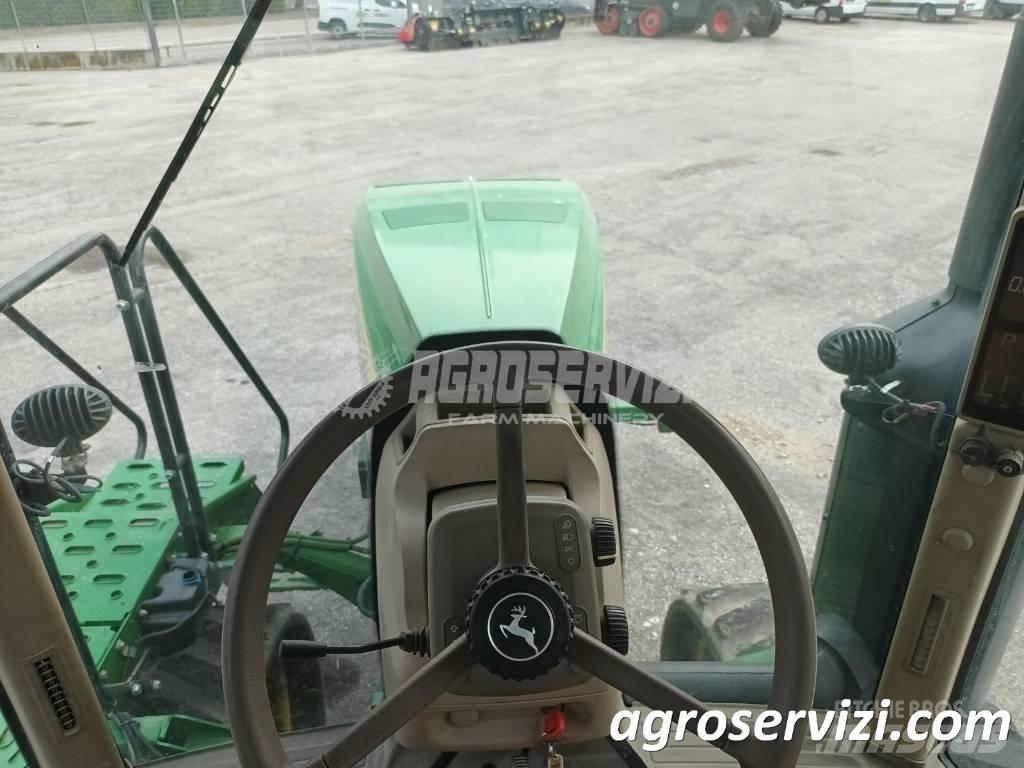 John Deere 8310 RT Tractoren