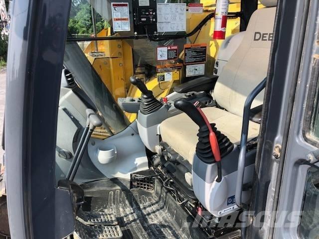 DEERE 245G LC Rupsgraafmachines