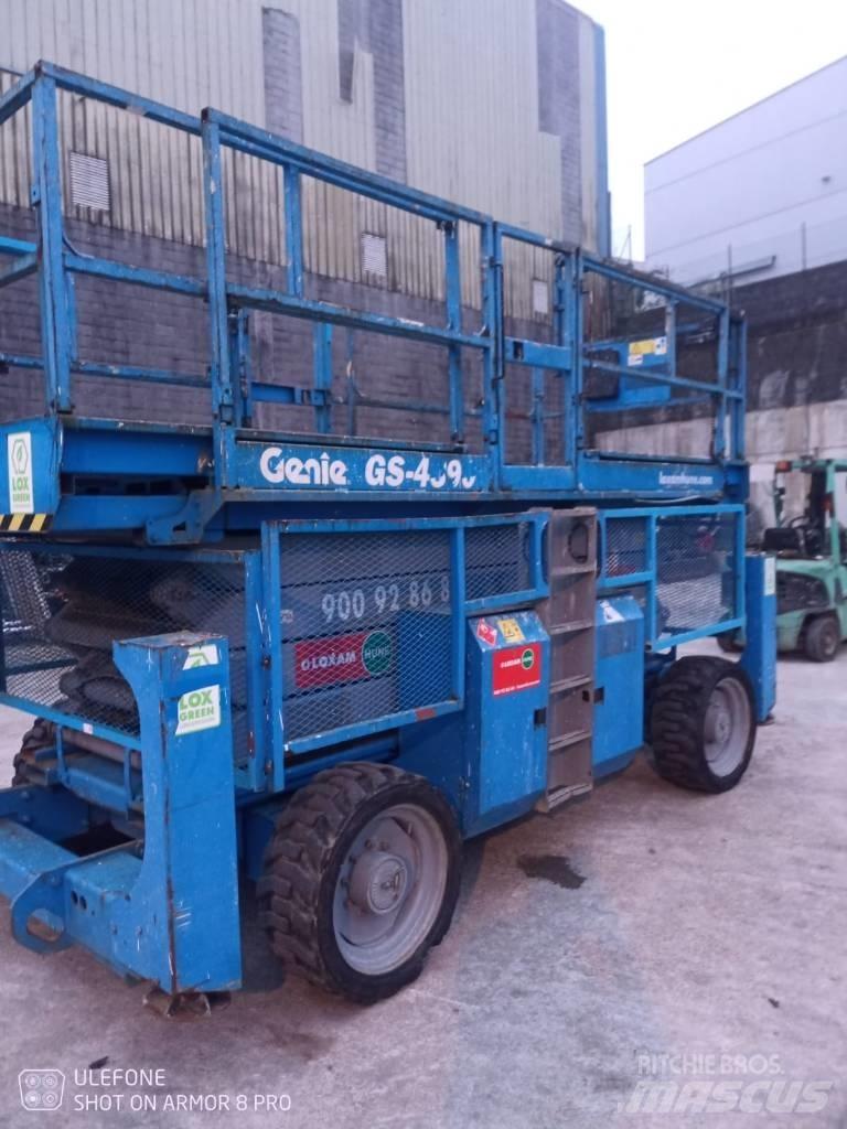 Genie GS 4390 RT Schaarhoogwerkers
