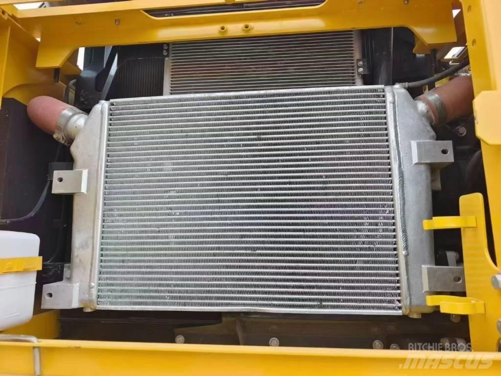 Komatsu 350-8 Rupsgraafmachines