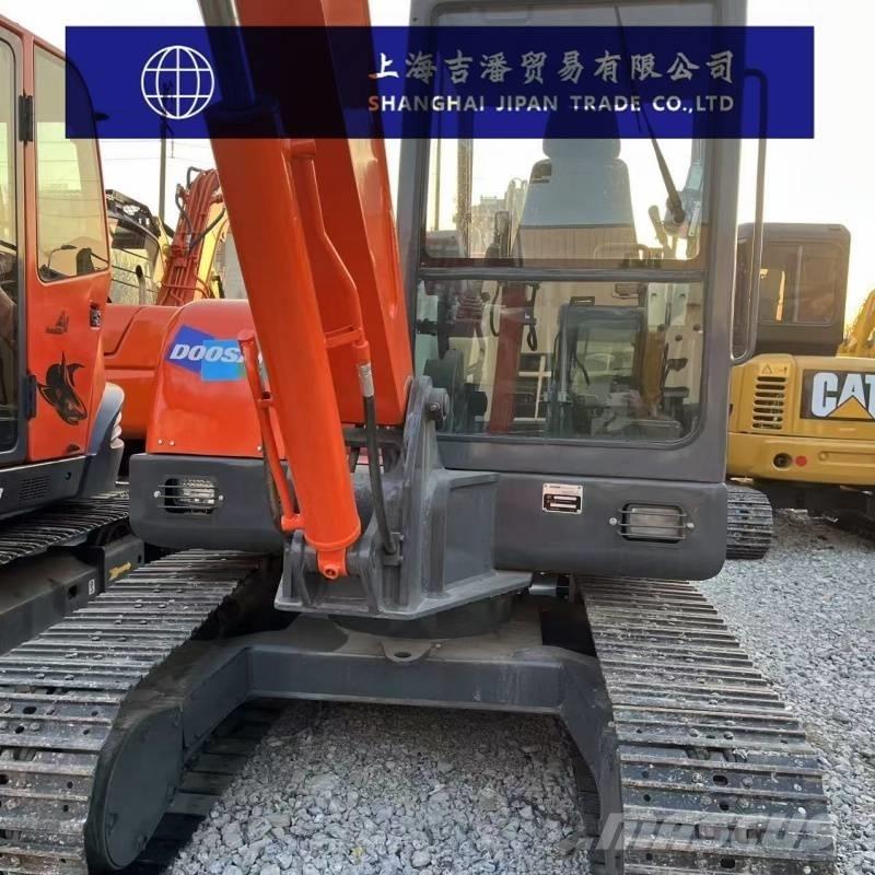 Doosan DH 55 Minigraafmachines < 7t