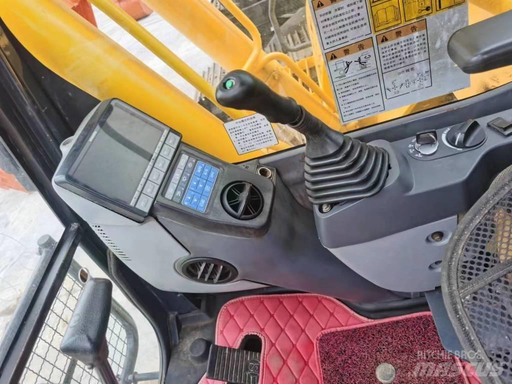 Komatsu PC 200-8 Rupsgraafmachines