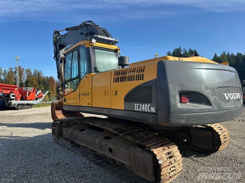 Volvo EC 240 C N L Rupsgraafmachines