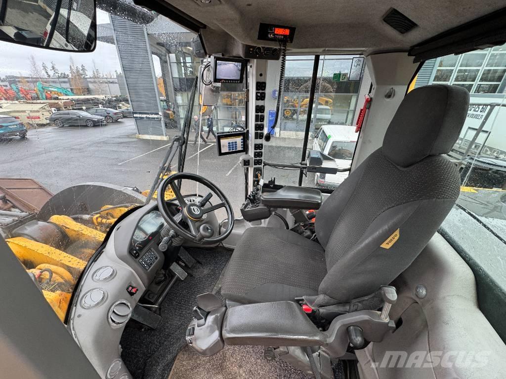 Volvo L 250 H Wielladers