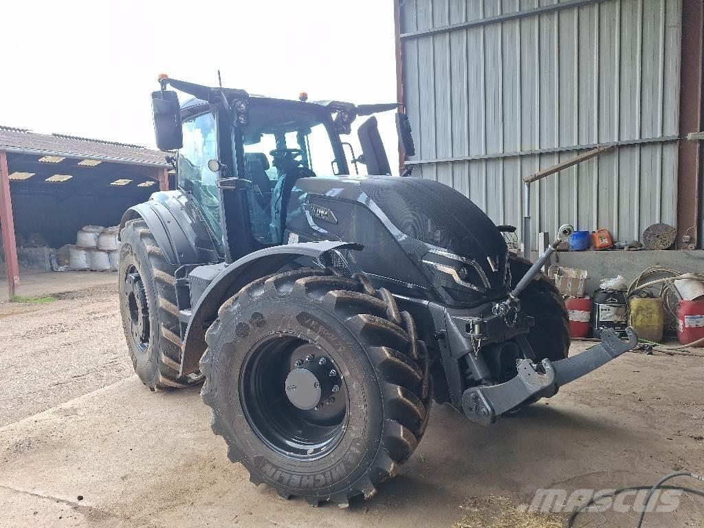 Valtra Q265 Tractoren