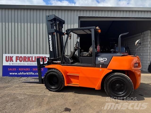 Doosan D 90 S-5 Diesel heftrucks