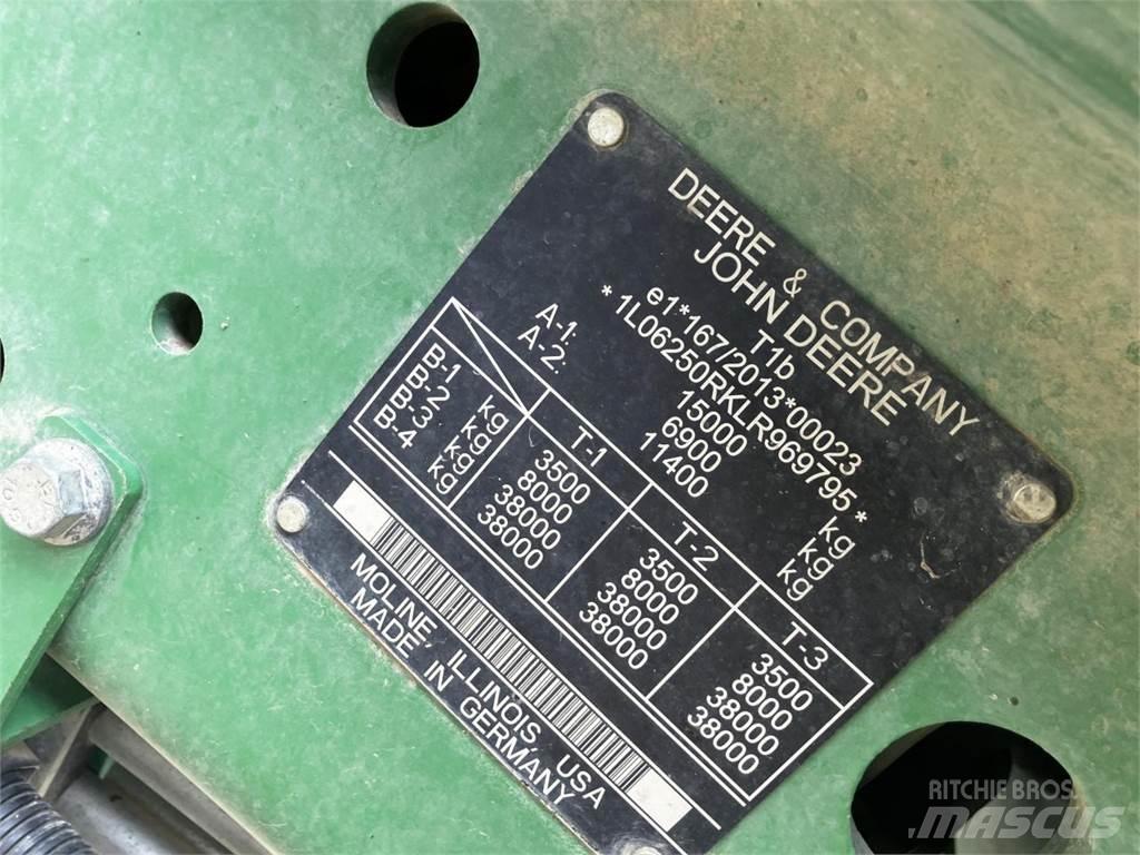 John Deere 6250R Tractoren