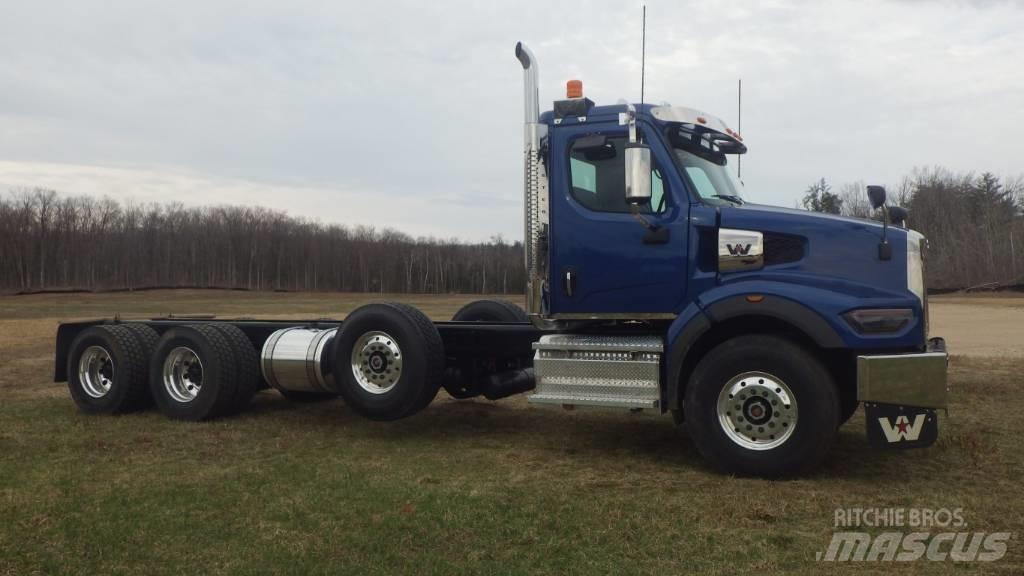 Western Star 49 X Chassis met cabine