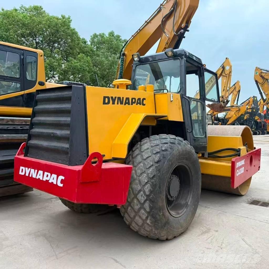 Dynapac CA 30 D Trilrolwalsen