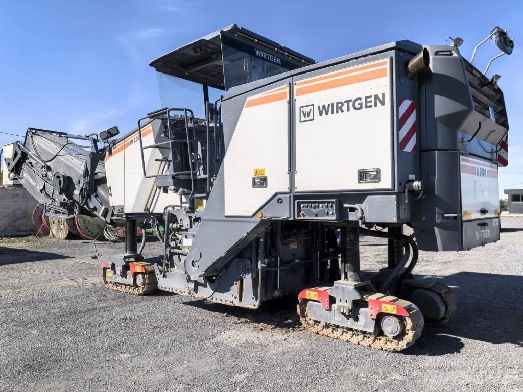 Wirtgen W 200 F Asfaltfrezen