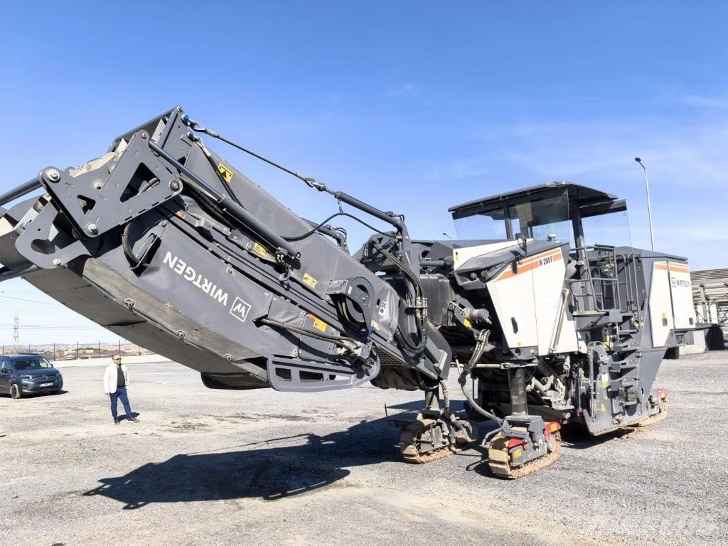 Wirtgen W 200 F Asfaltfrezen