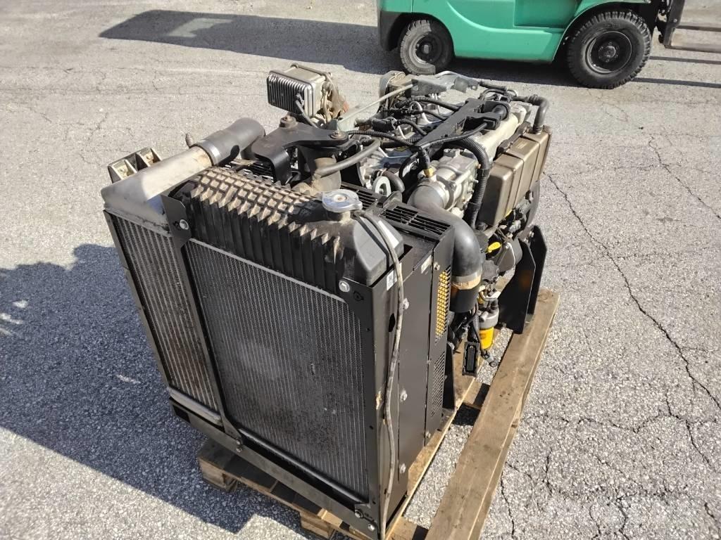 JCB 444TA4i-81 Motoren