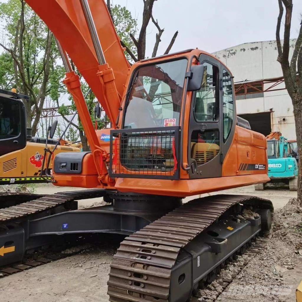 Doosan DX 300 LC Rupsgraafmachines