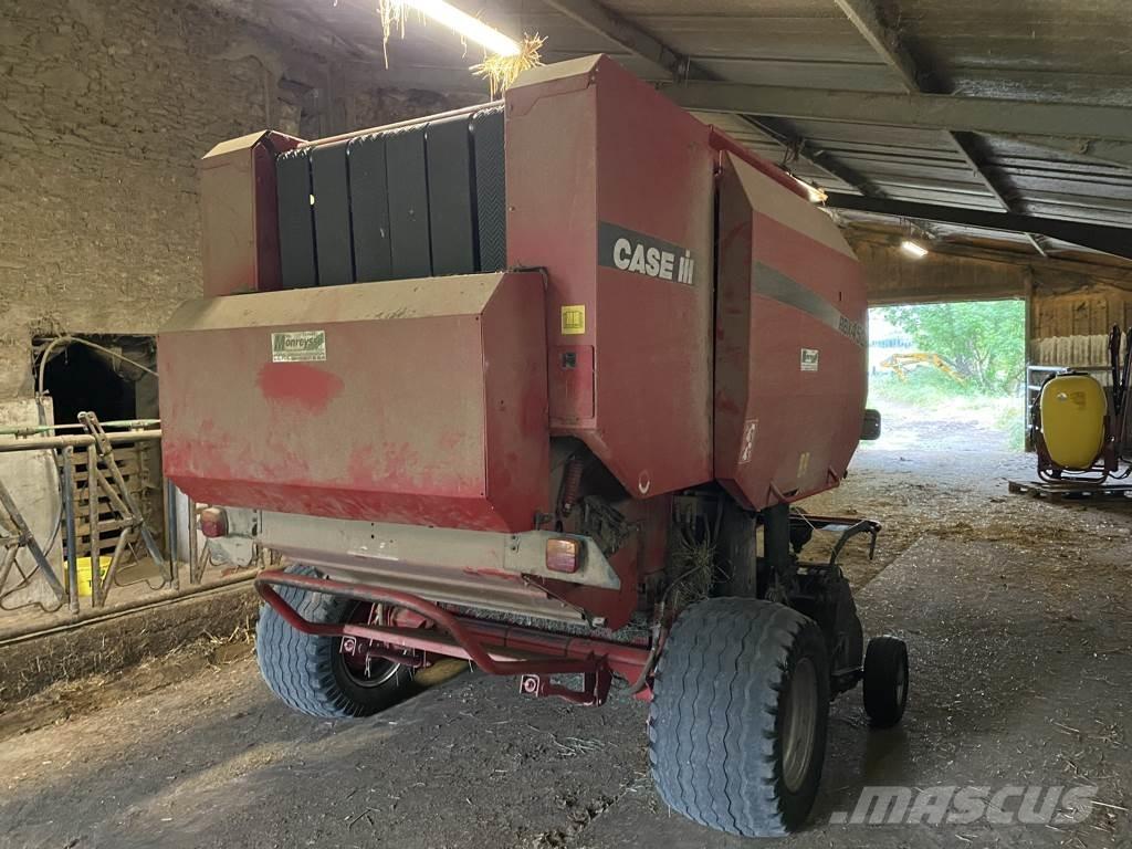 Case IH RBX 452 Ronde-balenpersen