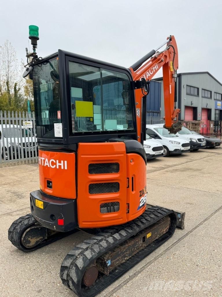 Hitachi zx26 Minigraafmachines < 7t