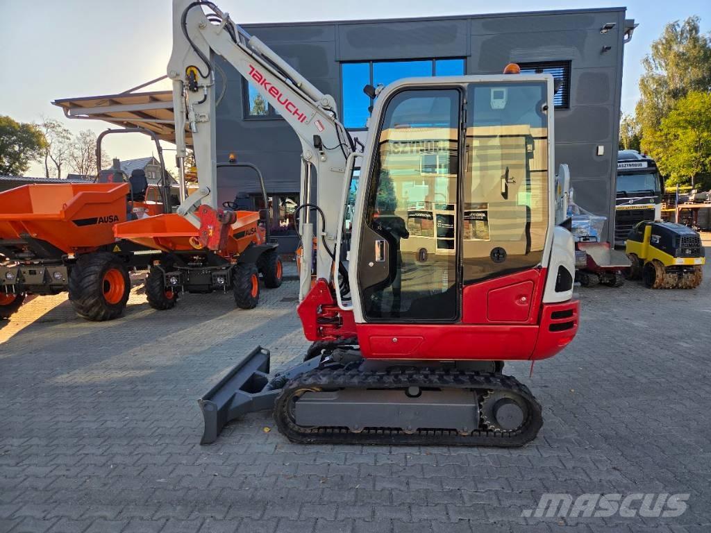 Takeuchi TB230 + HS03 Minigraafmachines < 7t