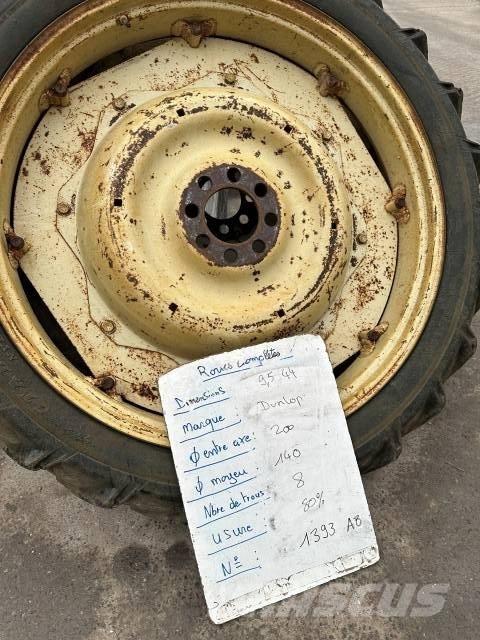 Dunlop 9.5R44 Banden, wielen en velgen