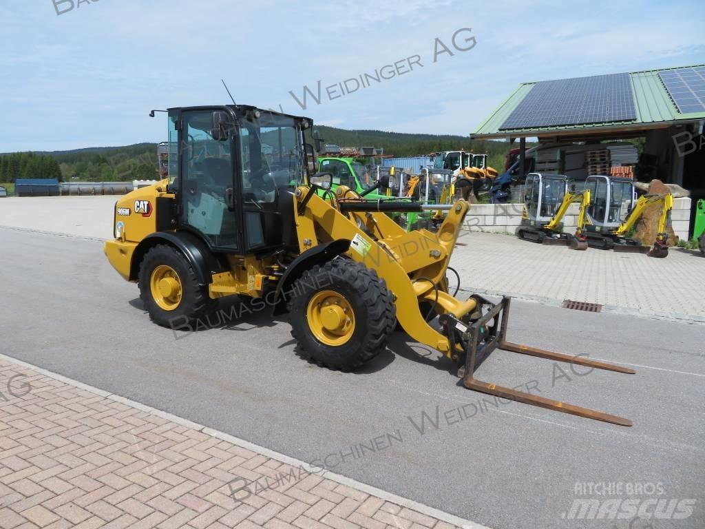 CAT 906M Wielladers
