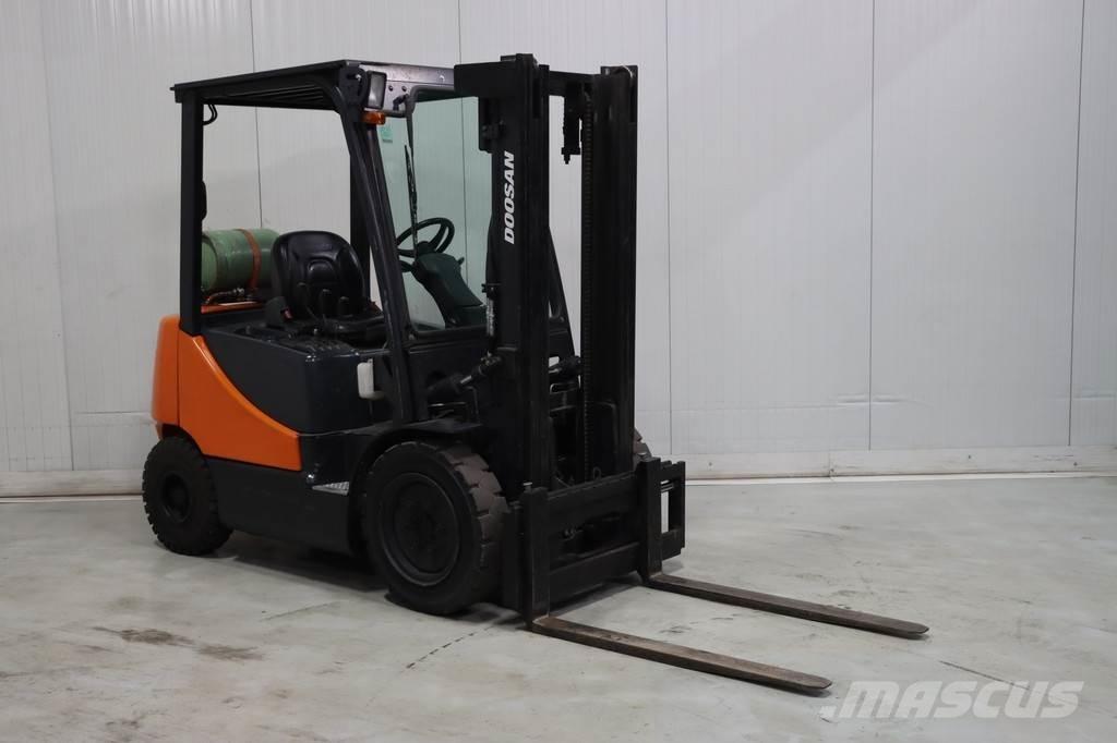 Doosan G25E-5 LPG heftrucks