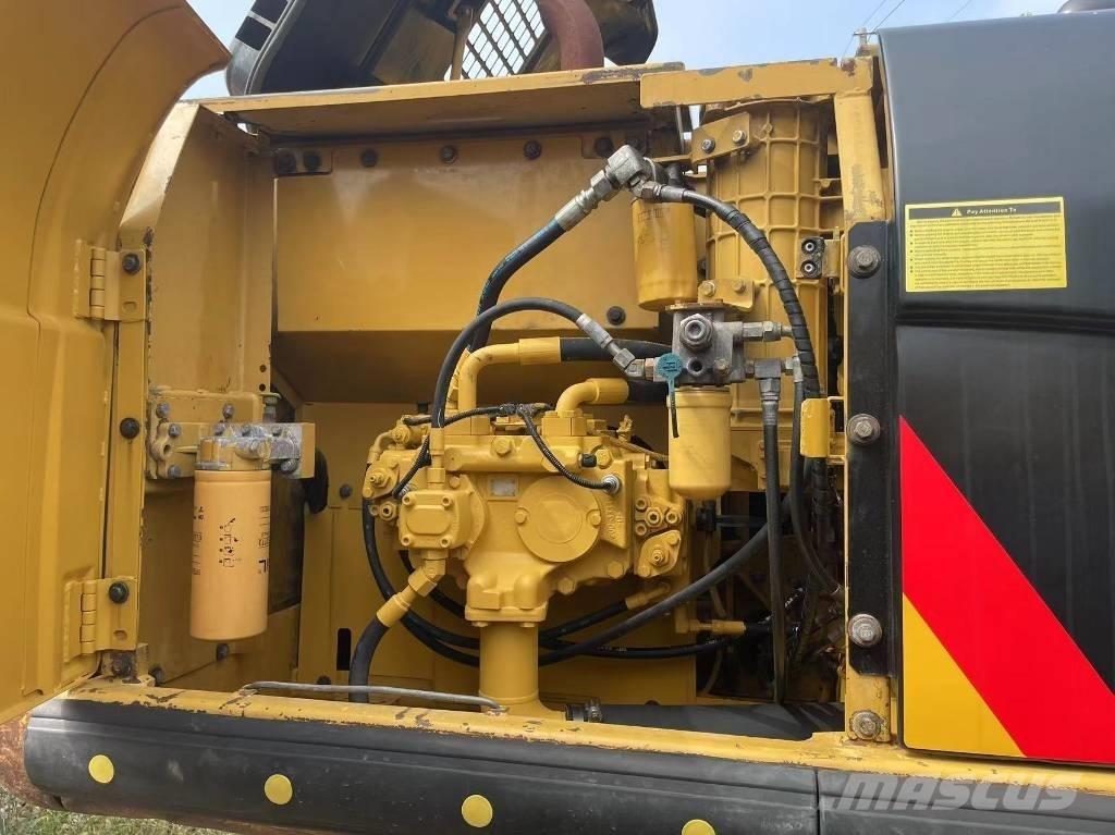 CAT 320d Rupsgraafmachines