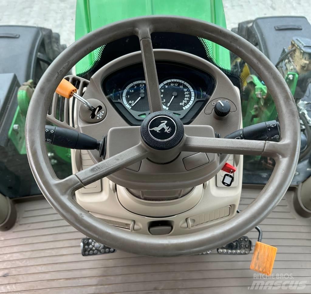 John Deere 6130 R Tractoren